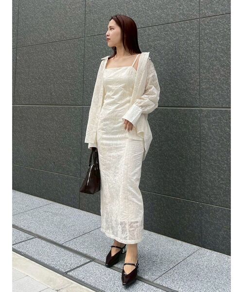 LAGUNAMOON（ラグナムーン）の「シアーエンブロイダリーシャツ（シャツ/ブラウス・レディース・ブラック/アイボリー/チャコールグレー・FREE）」の6枚目の写真