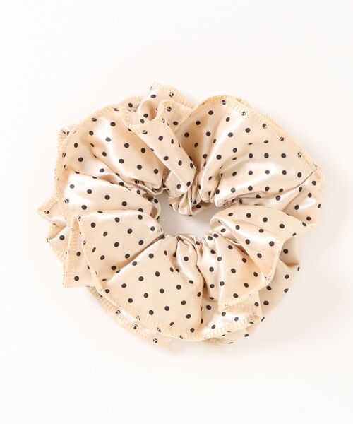 LOWRYS FARM（ローリーズファーム）の「ドットＢＩＧシュシュ　573178（シュシュ・レディース・ブラック/ホワイト/ベージュ・FREE）」の10枚目の写真