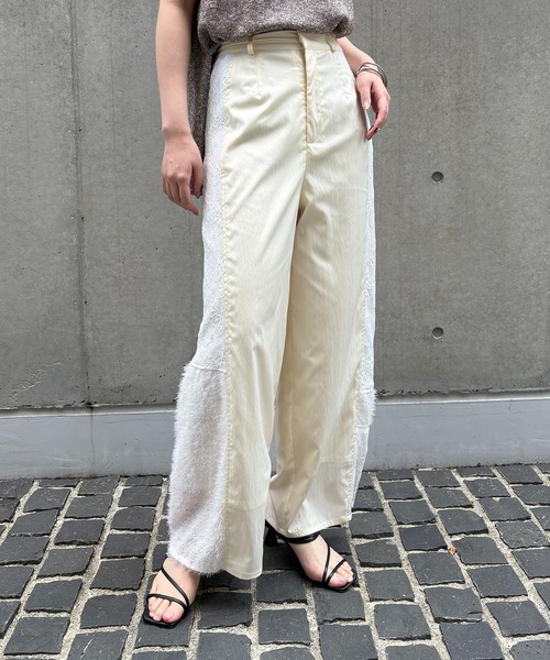 &g'aime(アンジェム)の「【&g'aime】レースMIXラインパンツ Lace-Panel Track Pants(スラックス・レディース・アイボリー/チャコールグレー・FREE)」の2枚目の写真