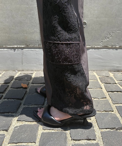 &g'aime(アンジェム)の「【&g'aime】レースMIXラインパンツ Lace-Panel Track Pants(スラックス・レディース・アイボリー/チャコールグレー・FREE)」の16枚目の写真