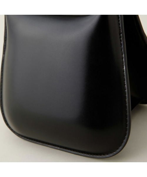 LE VERNIS(ル・ベルニ)の「LE VERNIS Poire ornement mini(ル・ベルニ ポワール オーナメント ミニ)(ショルダーバッグ・レディース・ブラック/ブラウン・ONE SIZE)」の10枚目の写真
