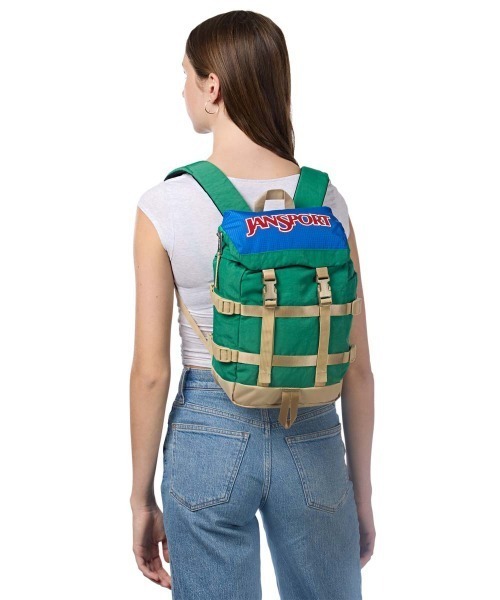 JANSPORT(ジャンスポーツ)の「JANSPORT MINI SKIP PACK(ジャンスポーツ ミニスキップパック)(バックパック/リュック・レディース・ブラック/グリーン系/レッド系/ベージュ系・FREE)」の3枚目の写真