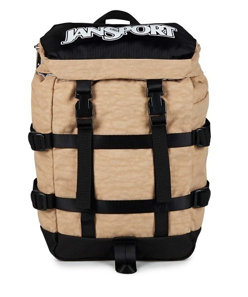JANSPORT(ジャンスポーツ)の「JANSPORT MINI SKIP PACK(ジャンスポーツ ミニスキップパック)(バックパック/リュック・レディース・ブラック/グリーン系/レッド系/ベージュ系・FREE)」の11枚目の写真