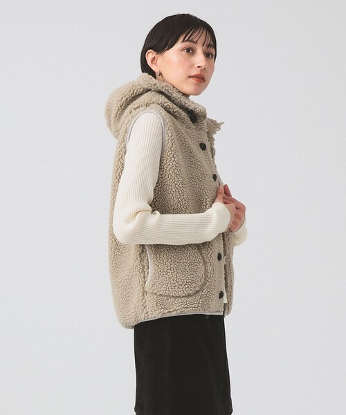 Ray BEAMS（レイビームス）の「Gymphlex / フーデッド ボア ベスト（ベスト・レディース・ナチュラル/ブラック・12/14）」の8枚目の写真