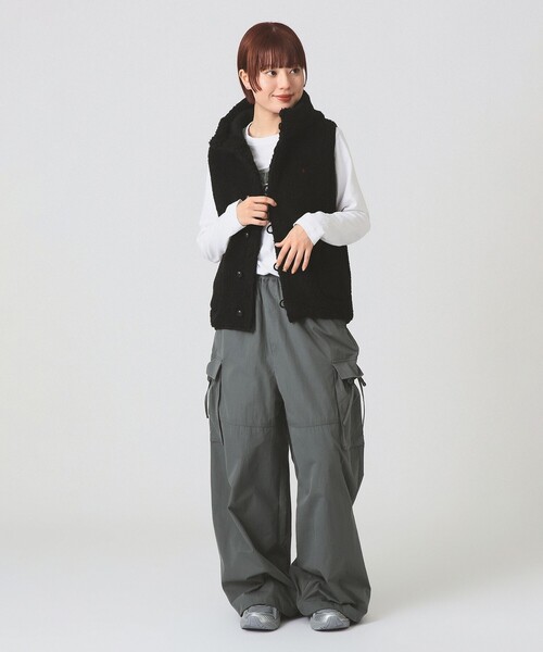 Ray BEAMS（レイビームス）の「Gymphlex / フーデッド ボア ベスト（ベスト・レディース・ナチュラル/ブラック・12/14）」の9枚目の写真