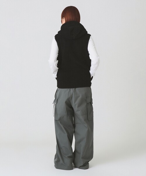 Ray BEAMS（レイビームス）の「Gymphlex / フーデッド ボア ベスト（ベスト・レディース・ナチュラル/ブラック・12/14）」の11枚目の写真