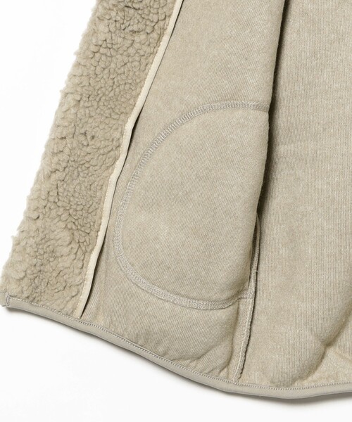 Ray BEAMS（レイビームス）の「Gymphlex / フーデッド ボア ベスト（ベスト・レディース・ナチュラル/ブラック・12/14）」の16枚目の写真