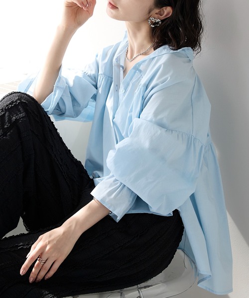 each（イーチ）の「スタンドカラーキャンディースリーブコットンブラウス（シャツ/ブラウス・レディース・ブラック/サックスブルー/ホワイト/イエロー・FREE）」の3枚目の写真