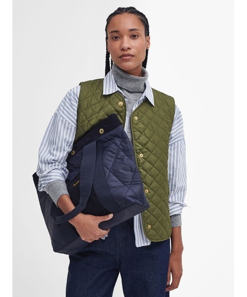 Barbour(バブアー)の「Healy キルティング トートバッグ(トートバッグ・レディース・オリーブ/ブラック/パープル/ネイビー・ONE SIZE)」の4枚目の写真