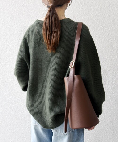 SHIPS any(シップス エニィ)の「SHIPS any:〈手洗い可能〉AQUA カシミヤ ミックス ハイネック ニット(ニット/セーター・レディース・ライトグレー/キャメル/レッド/オレンジ/オリーブ・ONE SIZE)」の6枚目の写真