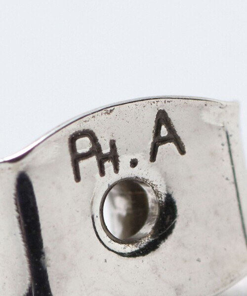 PHILIPPE AUDIBERT（フィリップ オーディベール）の「＜PHILIPPE AUDIBERT＞PAIGE アシンメトリー ピアス（ピアス（両耳用）・レディース・シルバー・FREE）」の12枚目の写真