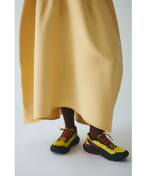 HeRIN.CYE（ヘリンドットサイ）の「Jersey volume knit skirt　　ジャージボリュームニットスカート（スカート・レディース・ブラック/ブラウン/レッド/ブルー・FREE）」の5枚目の写真