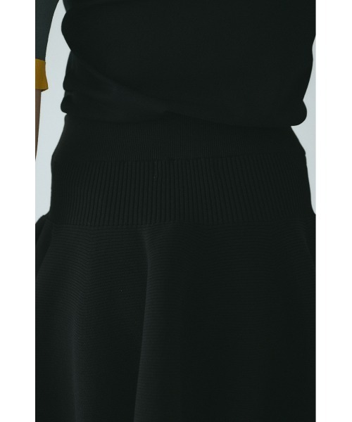 HeRIN.CYE（ヘリンドットサイ）の「Jersey volume knit skirt　　ジャージボリュームニットスカート（スカート・レディース・ブラック/ブラウン/レッド/ブルー・FREE）」の17枚目の写真