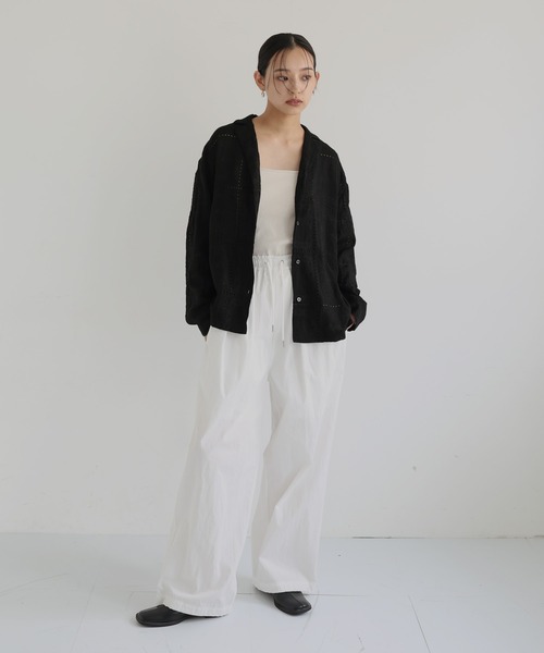 hellam（へラム）の「カットワークレースシャツ（シャツ/ブラウス・レディース・ブラック/ホワイト・FREE）」の4枚目の写真