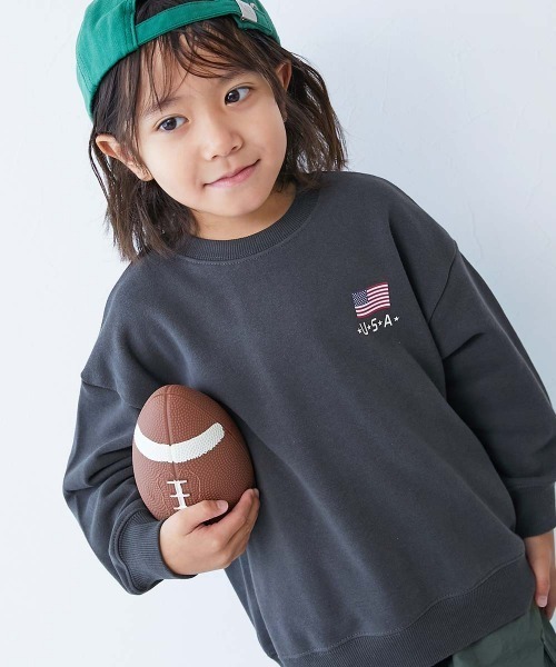 devirock(デビロック)の「デビラボ BOXシルエット プリント トレーナー(スウェット・キッズ・レッド系1/ベージュ系1/グリーン系1/ブラック系2/ベージュ系3/ブラック系1/ベージュ系2/グレー系1/ブラック系3/ブルー系1/ベージュ系4/ベージュ系5/イエロー系1・90cm/100cm/160cm/110cm/120cm/130cm/140cm/150cm)」の3枚目の写真
