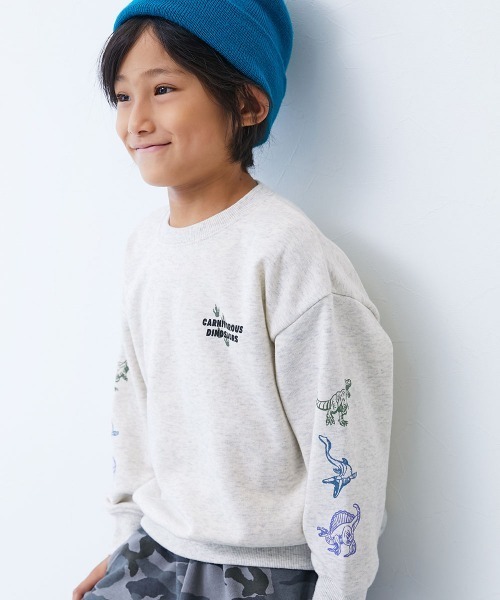 devirock(デビロック)の「デビラボ BOXシルエット プリント トレーナー(スウェット・キッズ・レッド系1/ベージュ系1/グリーン系1/ブラック系2/ベージュ系3/ブラック系1/ベージュ系2/グレー系1/ブラック系3/ブルー系1/ベージュ系4/ベージュ系5/イエロー系1・90cm/100cm/160cm/110cm/120cm/130cm/140cm/150cm)」の7枚目の写真
