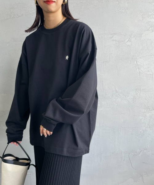 GYMPHLEX（ジムフレックス）の「[GYMPHLEX/ジムフレックス] ワンポイント刺繍ロゴ クルーネックロンT（Tシャツ/カットソー・レディース・ブラック/グレー/ブルー/キナリ/ライトグレー・S/M/L）」の4枚目の写真