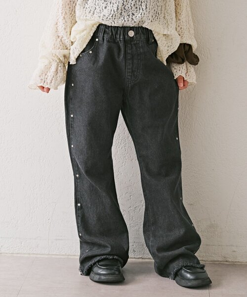 CIAOPANIC TYPY（チャオパニックティピー）の「【KIDS】《ジュニアサイズあり》洗えるスタッズフレア柔らかデニム（デニムパンツ・キッズ・ブラック/ネイビー・MEDIUM/SMALL/XX-LARGE/X-LARGE/LARGE）」の2枚目の写真