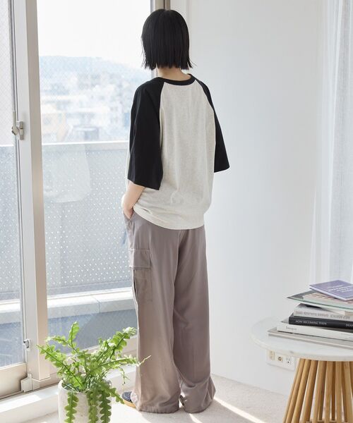 AMERICAN HOLIC(アメリカンホリック)の「ラグラン配色7分袖プルオーバー(Tシャツ/カットソー・レディース・ベージュ/ホワイト系その他/アイボリー・M/L)」の14枚目の写真