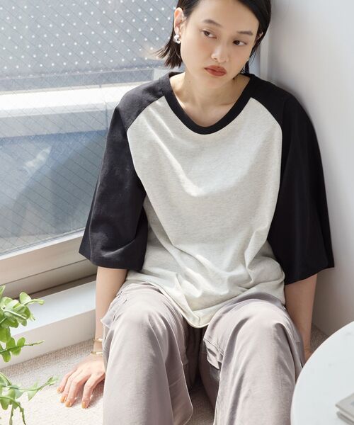 AMERICAN HOLIC(アメリカンホリック)の「ラグラン配色7分袖プルオーバー(Tシャツ/カットソー・レディース・ベージュ/ホワイト系その他/アイボリー・M/L)」の3枚目の写真