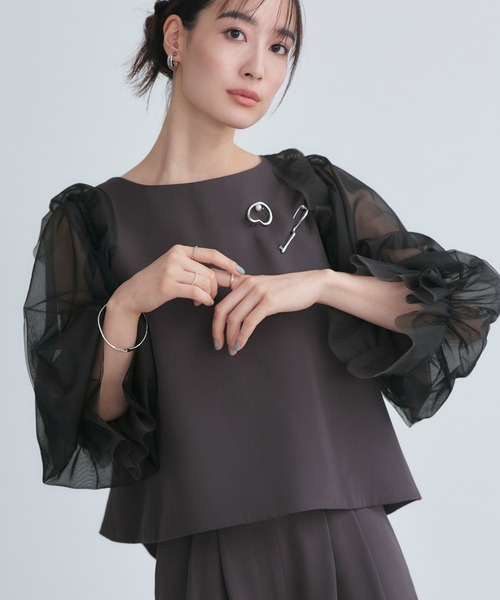 RUIRUE BOUTIQUE（ルイルエブティック）の「オケージョンドレス 結婚式 前後2WAY 洗える ｜ バックコンシャストップス ＆ タックワイドパンツ ドレス ( チュールつけ袖付き ) ｜ パンツドレス 美脚効果（パンツドレス・レディース・チャコールグレー/ブラック/ネイビー・S/M/L/LL）」の9枚目の写真