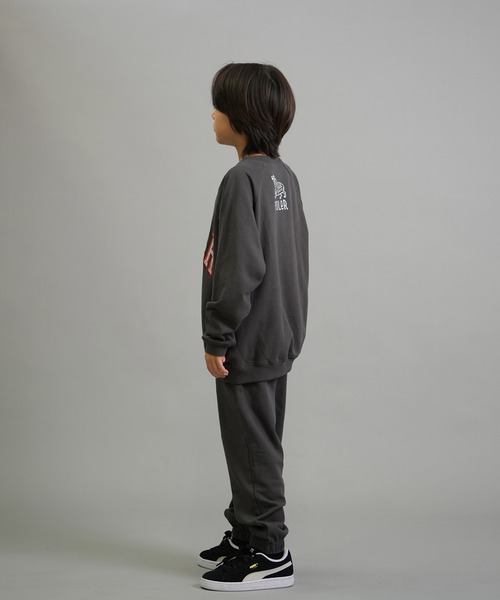 POLeR(ポーラー)の「POLER/ポーラー トレーナー スウェット キッズ クルーネック カレッジロゴ 裏毛 セットアップ対応 KIDS COLLEGE CREW 259MCV0038(スウェット・キッズ・チャコール/オートミール・160cm/150cm/140cm/130cm)」の8枚目の写真