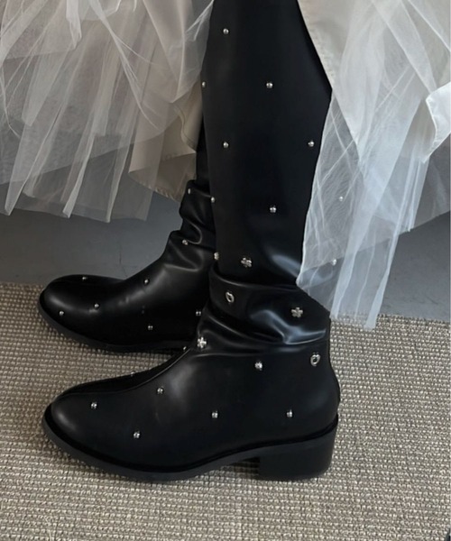 WILLFULLY（ウィルフリー）の「plenty random studs long boots（ブーツ・レディース・タン/ブラック・S/M/L）」の8枚目の写真