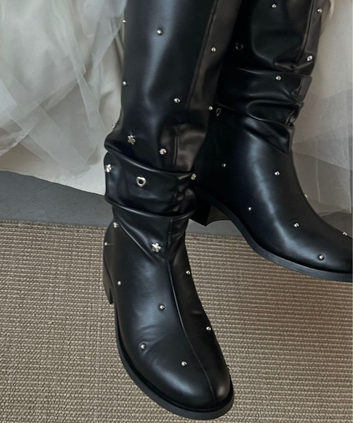 WILLFULLY（ウィルフリー）の「plenty random studs long boots（ブーツ・レディース・タン/ブラック・S/M/L）」の9枚目の写真