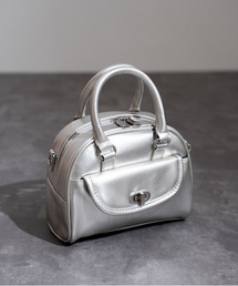 チェーン」に該当するレディースのボストンバッグ（シルバー/銀色系