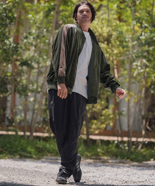 CAMBIO(カンビオ)の「mj11138-ラグランスリーブラインベロアブルゾン(スカジャン・メンズ・オリーブ系/ブラック×ベージュ・M/L)」の6枚目の写真