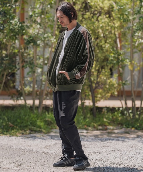 CAMBIO(カンビオ)の「mj11138-ラグランスリーブラインベロアブルゾン(スカジャン・メンズ・オリーブ系/ブラック×ベージュ・M/L)」の7枚目の写真