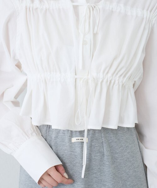 Kastane(カスタネ)の「フロントリボンシャツ(シャツ/ブラウス・レディース・グレー/アイボリー/サックスブルー・FREE)」の6枚目の写真