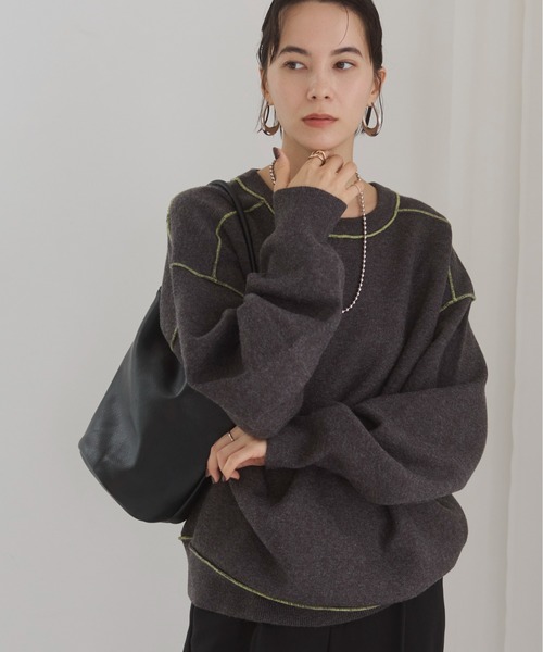 ANGIE(アンジー)の「ポイントカラー オーバーサイズ 配色ニット(ニット/セーター・レディース・アイボリー/チャコールグレー/ブラウン・FREE)」の17枚目の写真