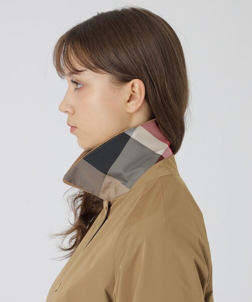 BLUE LABEL CRESTBRIDGE（ブルーレーベルクレストブリッジ）の「コーデュロイカラーブルゾン（ブルゾン・レディース・ベージュ/ネイビー・38/36）」の15枚目の写真