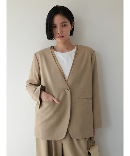 Brown&Street(ブラウンアンドストリート)の「シアー2ピースジャケット(ノーカラージャケット・レディース・サンドベージュ/ダークネイビー・FREE)」の14枚目の写真
