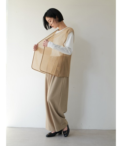 Brown&Street(ブラウンアンドストリート)の「シアー2ピースジャケット(ノーカラージャケット・レディース・サンドベージュ/ダークネイビー・FREE)」の19枚目の写真