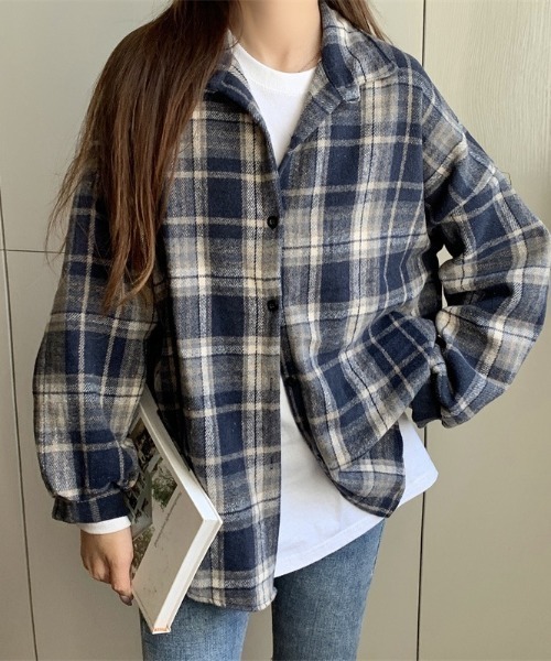 yuue' ( wear )(ユーイ)の「オーバーサイズ起毛チェック柄シャツ(シャツ/ブラウス・レディース・ネイビー/オレンジ/レッド/ブラック/ブルー・FREE)」の3枚目の写真