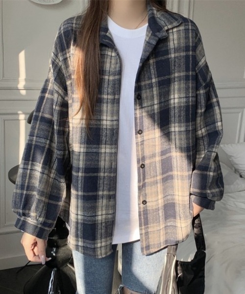 yuue' ( wear )(ユーイ)の「オーバーサイズ起毛チェック柄シャツ(シャツ/ブラウス・レディース・ネイビー/オレンジ/レッド/ブラック/ブルー・FREE)」の15枚目の写真