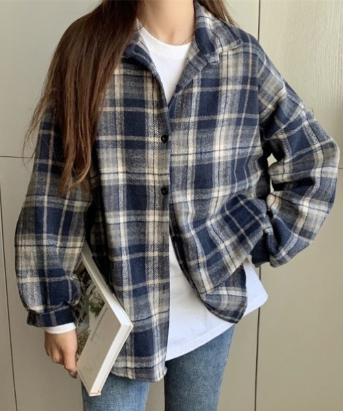 yuue' ( wear )(ユーイ)の「オーバーサイズ起毛チェック柄シャツ(シャツ/ブラウス・レディース・ネイビー/オレンジ/レッド/ブラック/ブルー・FREE)」の8枚目の写真