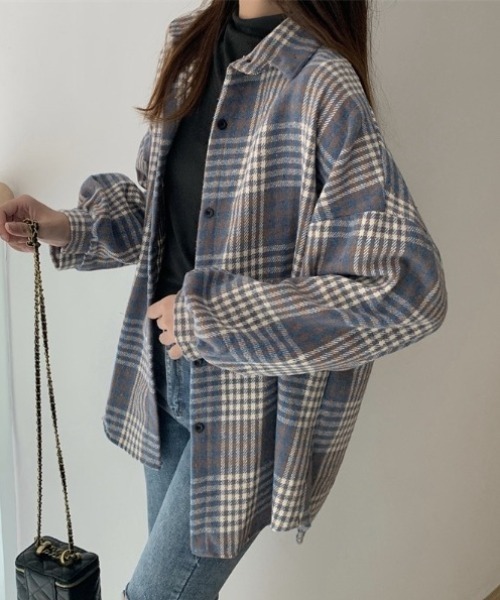 yuue' ( wear )(ユーイ)の「オーバーサイズ起毛チェック柄シャツ(シャツ/ブラウス・レディース・ネイビー/オレンジ/レッド/ブラック/ブルー・FREE)」の17枚目の写真