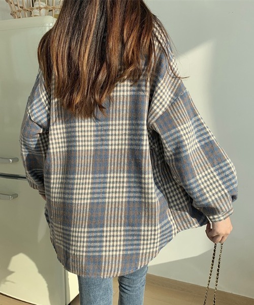 yuue' ( wear )(ユーイ)の「オーバーサイズ起毛チェック柄シャツ(シャツ/ブラウス・レディース・ネイビー/オレンジ/レッド/ブラック/ブルー・FREE)」の19枚目の写真