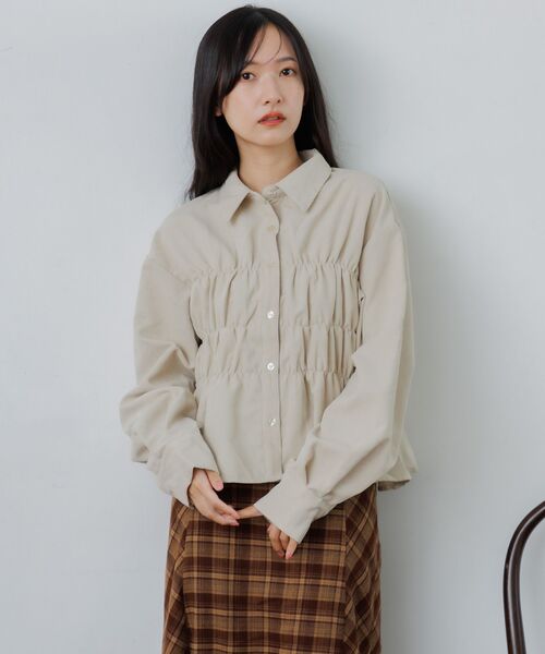RETRO GIRL（レトロガール）の「コーデュロイギャザーシャツ（シャツ/ブラウス・レディース・ブラウン/ブルー/ナチュラル・FREE）」の8枚目の写真