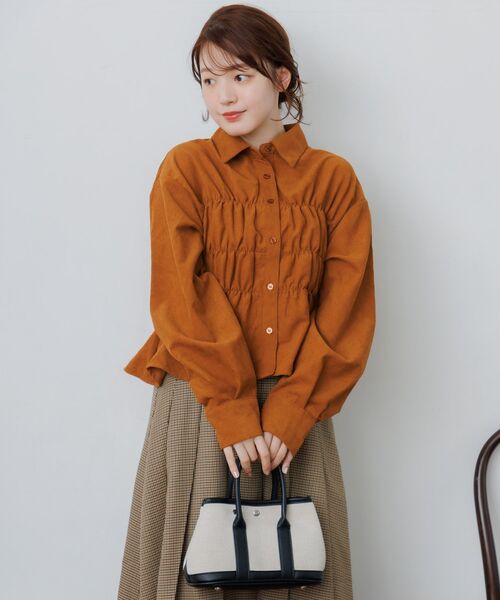 RETRO GIRL（レトロガール）の「コーデュロイギャザーシャツ（シャツ/ブラウス・レディース・ブラウン/ブルー/ナチュラル・FREE）」の16枚目の写真