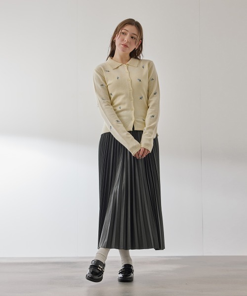 QUEENS COURT（クイーンズコート）の「シープナッパチョウプリーツスカート（スカート・レディース・ブラック/アイボリー・M）」の22枚目の写真