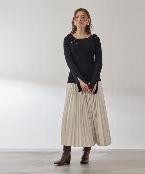 QUEENS COURT（クイーンズコート）の「シープナッパチョウプリーツスカート（スカート・レディース・ブラック/アイボリー・M）」の6枚目の写真