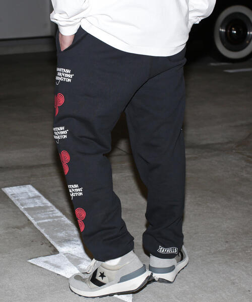 SAYHELLO(セイハロー)の「MANASTASH/マナスタッシュ/SAYHELLO SWEAT PANTS(スウェットパンツ・メンズ・ブラック/グレー・S/M/L/XL)」の4枚目の写真
