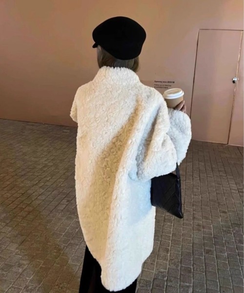 CANVAS+(キャンバスプラス)の「【CANVAS+】やわらかフェイクファースタンドボアコート(その他アウター・レディース・ホワイト/チャコールグレー・M)」の17枚目の写真