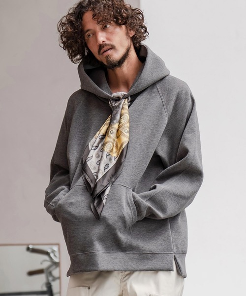 CAMBIO(カンビオ)の「mpa3982-スカーフアレンジプルパーカー(パーカー・メンズ・ブラック/グレー/チャコール・M/L/XL)」の3枚目の写真