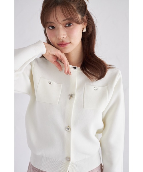 tocco closet(トッコ クローゼット)の「【ZOZO限定】ビジューアソートボタン長袖カーディガン(カーディガン/ボレロ・レディース・アイボリー/ピンクベージュ/チャコール/グレイッシュベージュ・M)」の16枚目の写真