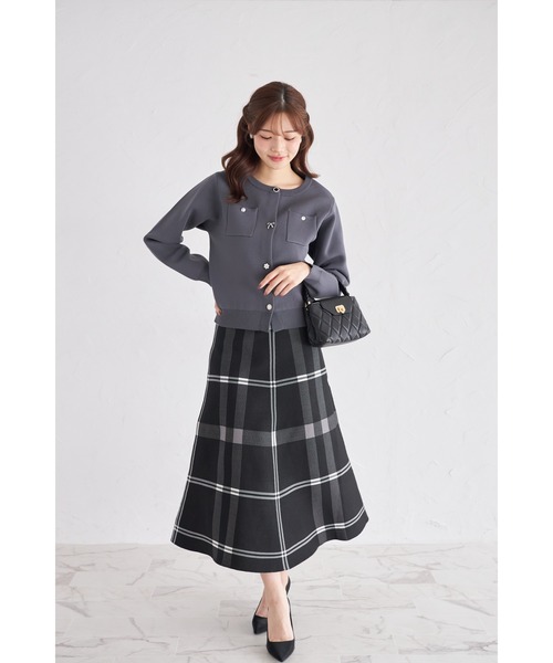 tocco closet(トッコ クローゼット)の「【ZOZO限定】ビジューアソートボタン長袖カーディガン(カーディガン/ボレロ・レディース・アイボリー/ピンクベージュ/チャコール/グレイッシュベージュ・M)」の20枚目の写真